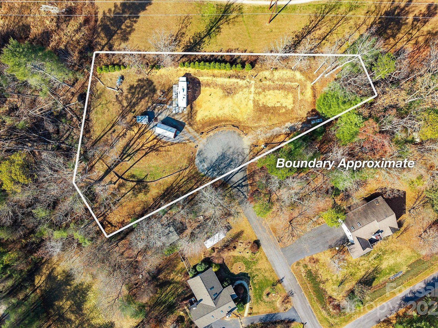 31 Cane Creek Cir #21 Fairview, NC 28730 - Thumbnail 2