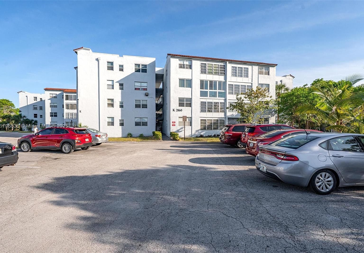 2860 Somerset Dr APT 101K Fort Lauderdale, FL 33311 - Thumbnail 2