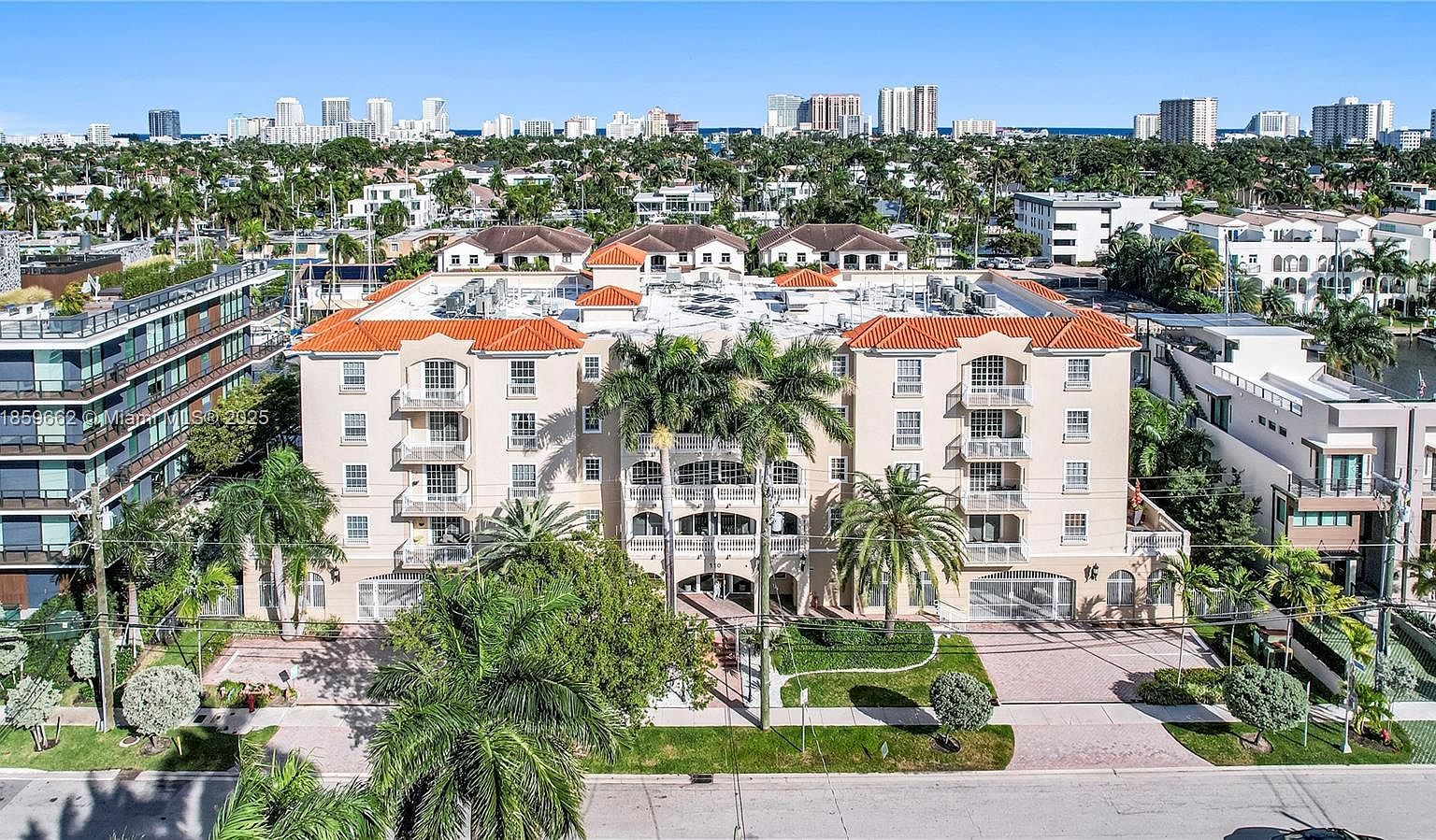 110 Hendricks Isle APT 13 Fort Lauderdale, FL 33301 - Thumbnail 2
