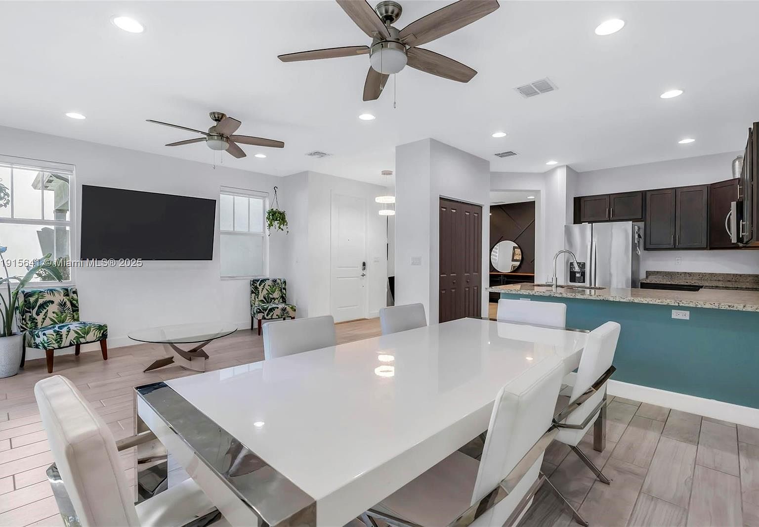 4923 NW 48th Ter Tamarac, FL 33319 - Thumbnail 2