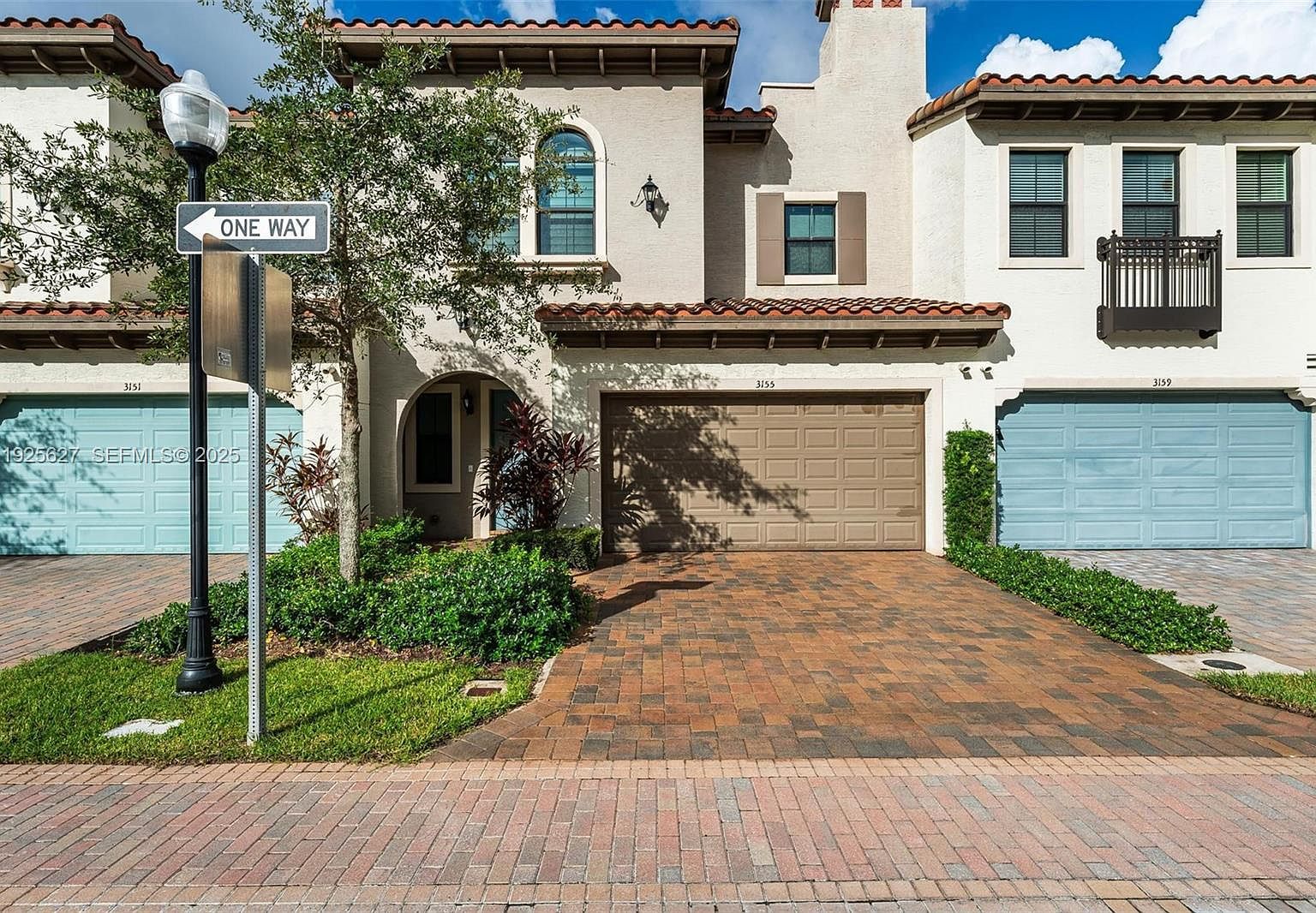 3155 NW 124th Way Fort Lauderdale, FL 33323 - Thumbnail 2