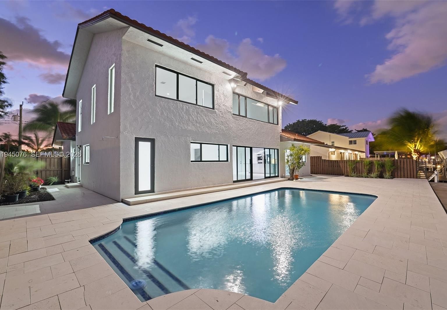 340 SE 13th Ave Pompano Beach, FL 33060 - Thumbnail 2