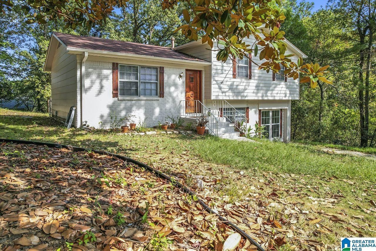 542 Navajo Trl Alabaster, AL 35007  | Single Family