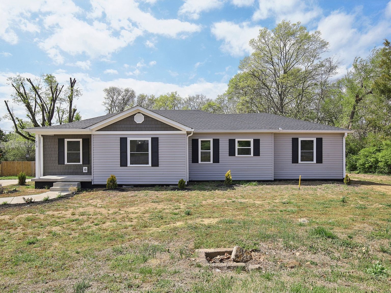 710 Anthony St Gallatin, TN 37066  | Single Family