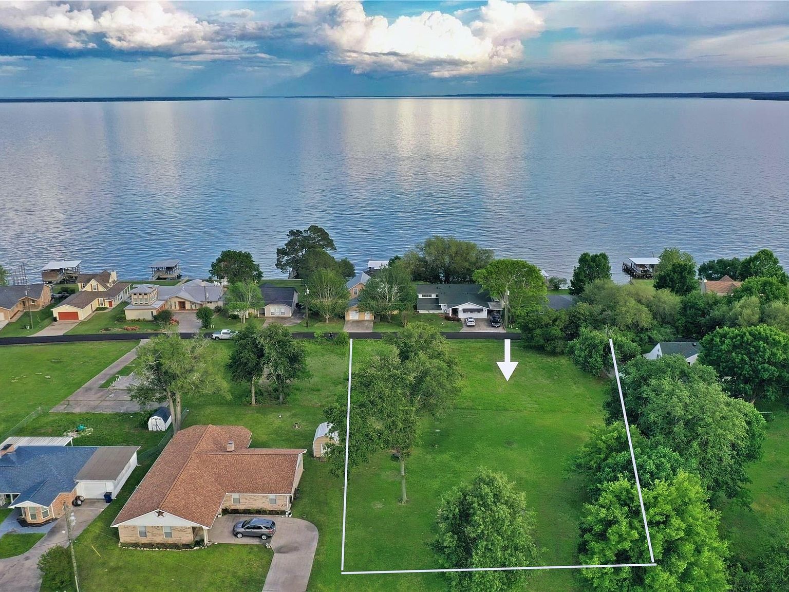 25 & 26 W Lake Cir Pointblank, TX 77364 - Thumbnail 2