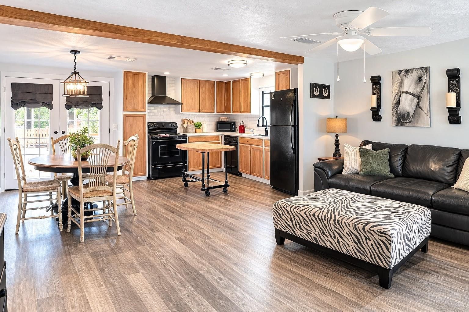 132 Hackberry Cove Ln Onalaska, TX 77360 - Thumbnail 2