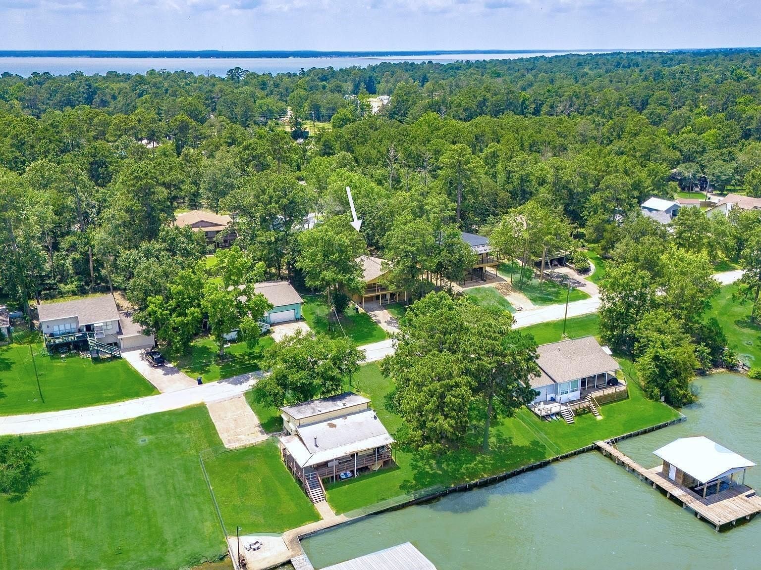 311 Harbor Dr Onalaska, TX 77360  | Single Family