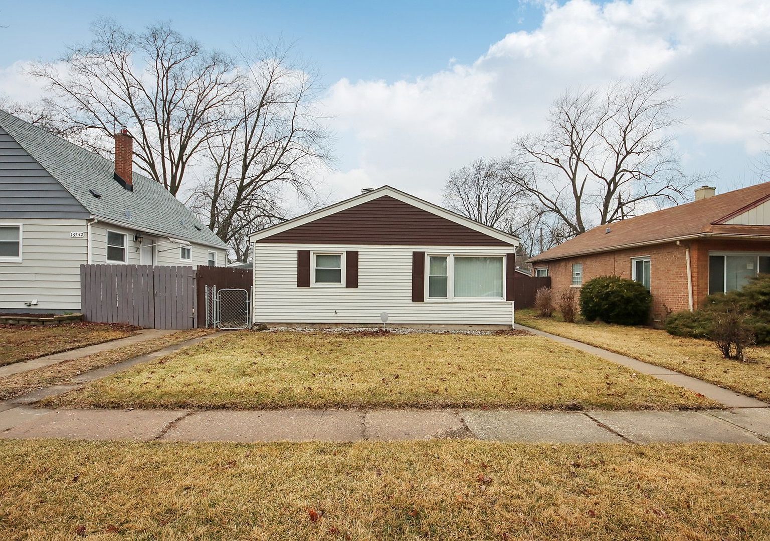 16738 Crane Ave Hazel Crest, IL 60429 - Thumbnail 2