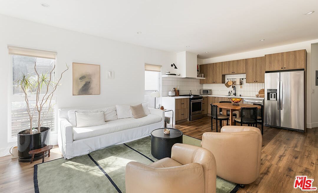 249 N Bonnie Brae St APT 1 Los Angeles, CA 90026 - Thumbnail 2