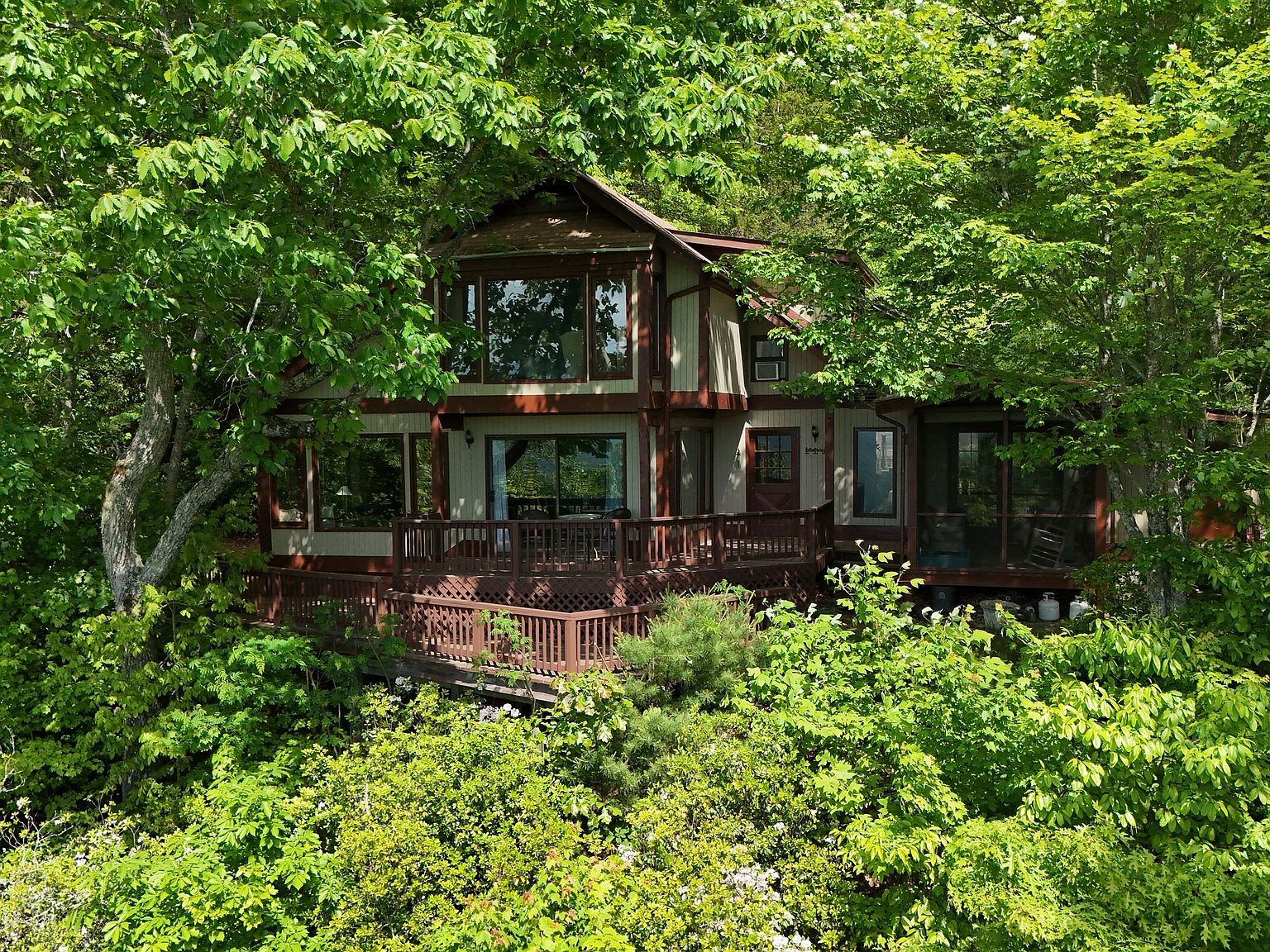 1491 Black Branch Rd Rabun Gap, GA 30568, 30568