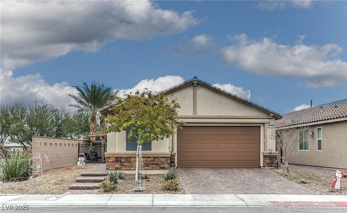 6322 Orions Belt Peak St North Las Vegas, NV 89031 - Thumbnail 2