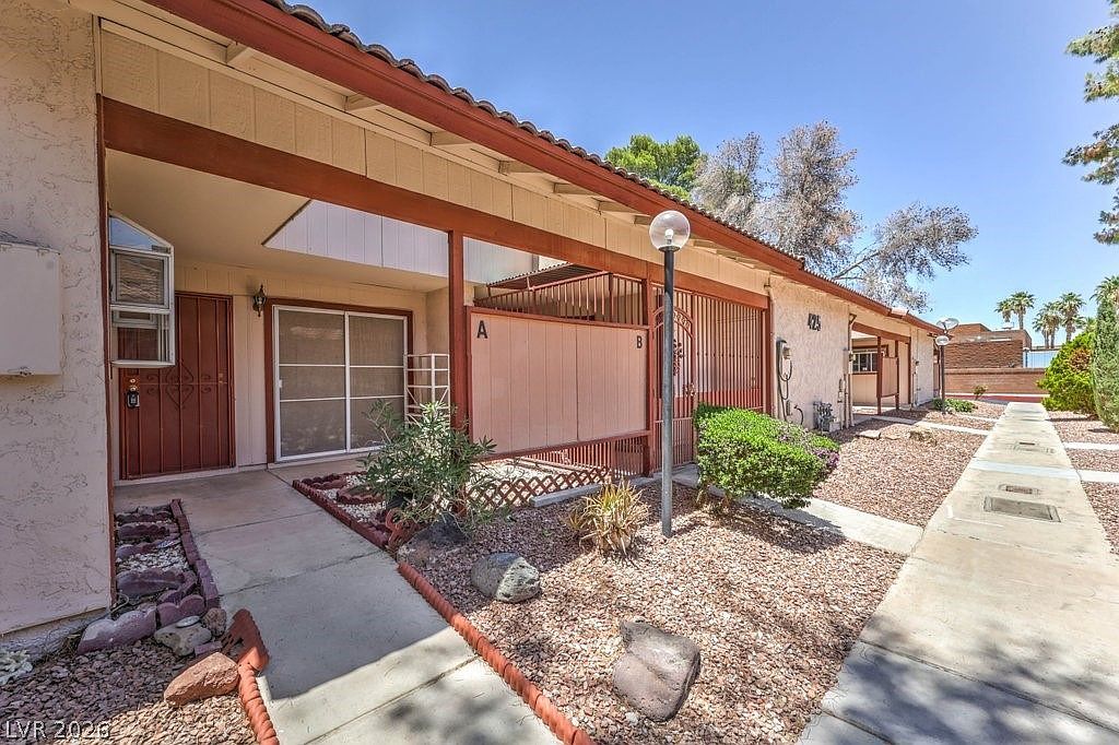 425 N Lamb Blvd APT A Las Vegas, NV 89110, 89110