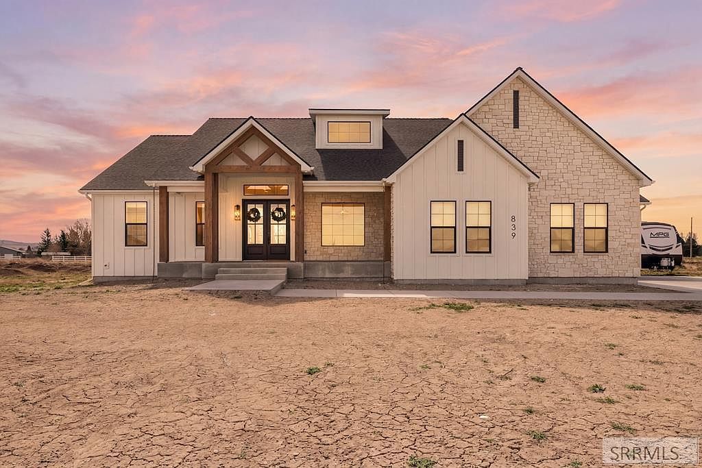 839 E 1560 N Shelley, ID 83274  | Single Family