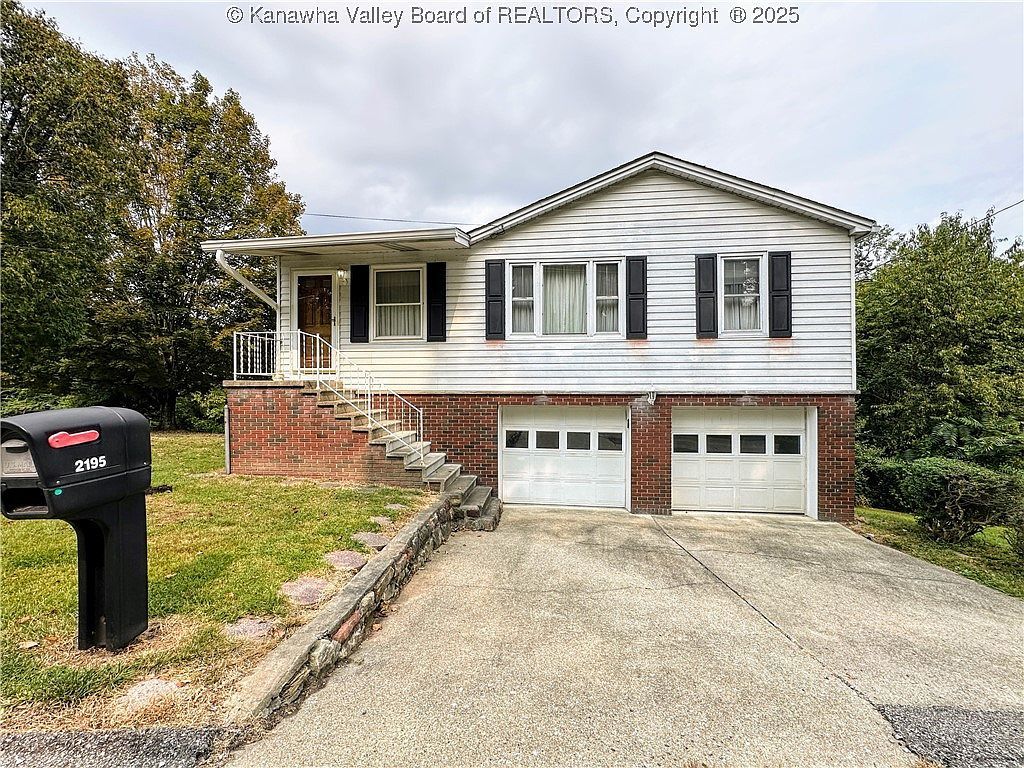2195 Oakridge Dr Charleston, WV 25311 - Thumbnail 2