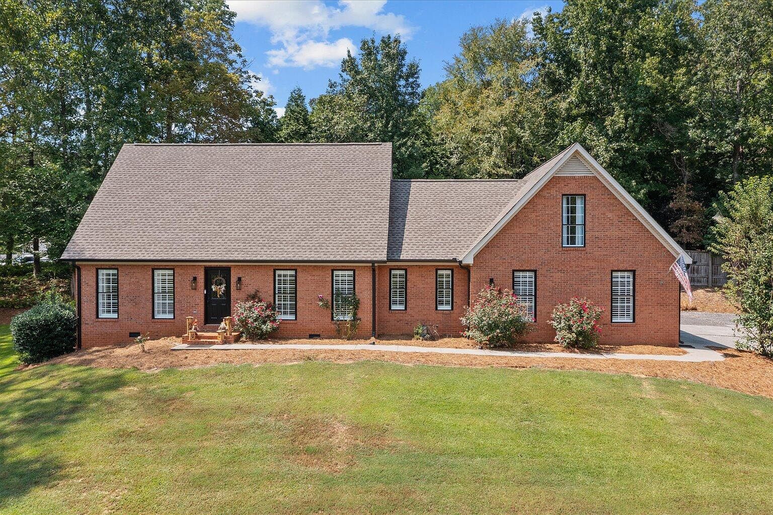 2654 Foxmore Cir Dalton, GA 30720, 30720