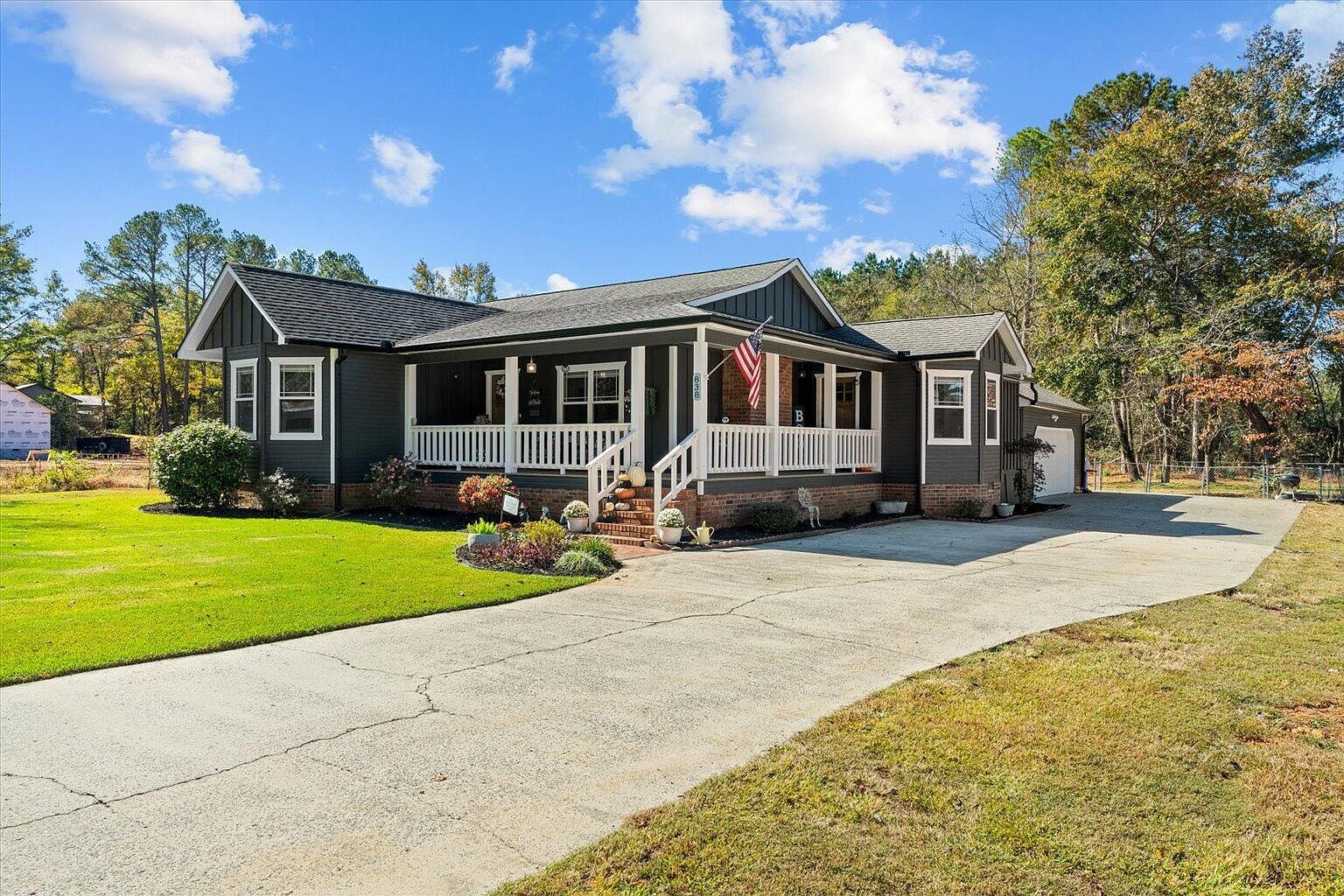 838 Wildwood Dr Chatsworth, GA 30705 - Thumbnail 2