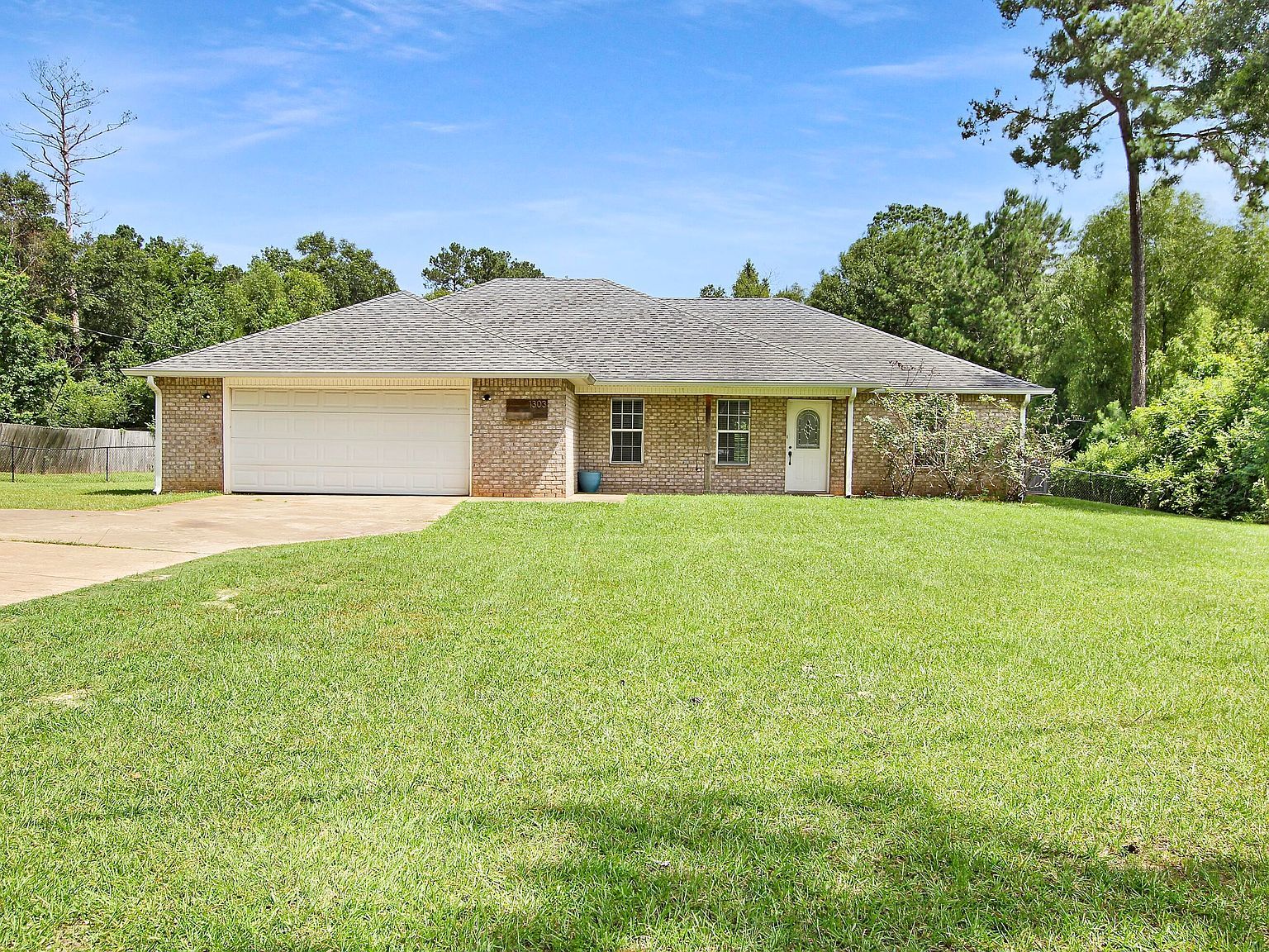1303 Jeane Chapel Rd Leesville, LA 71446 - Thumbnail 2