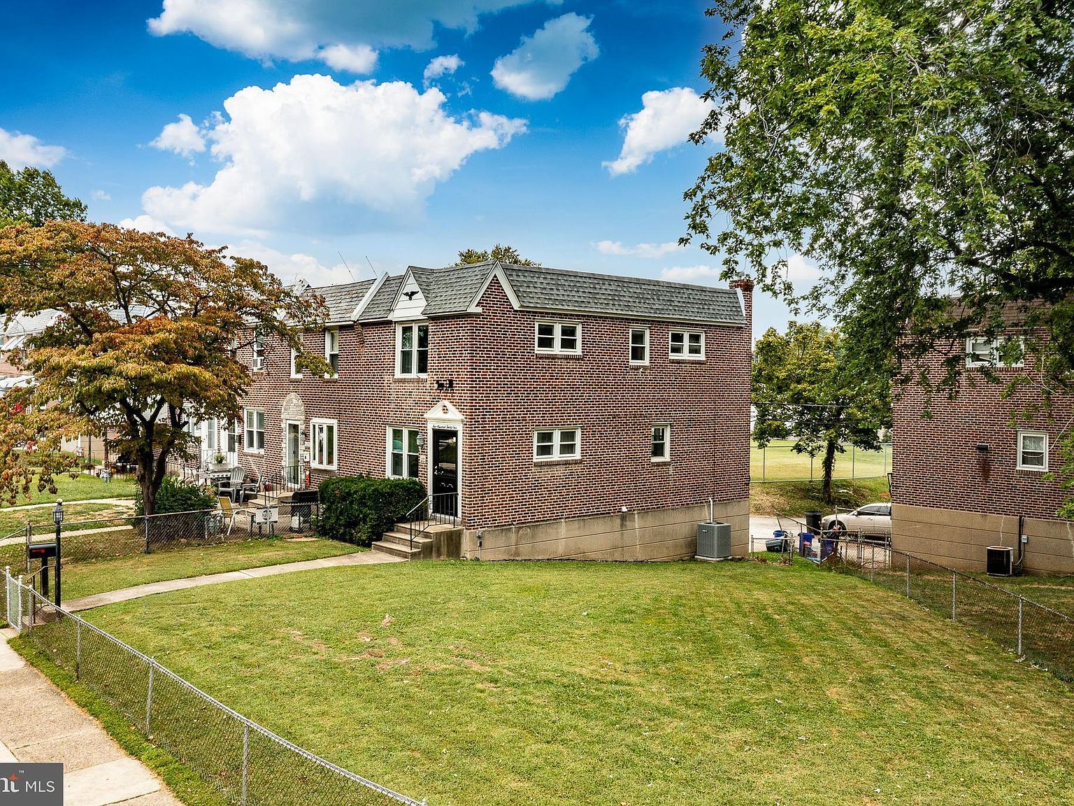 531 Chester Ave Clifton Heights, PA 19018 - Thumbnail 2