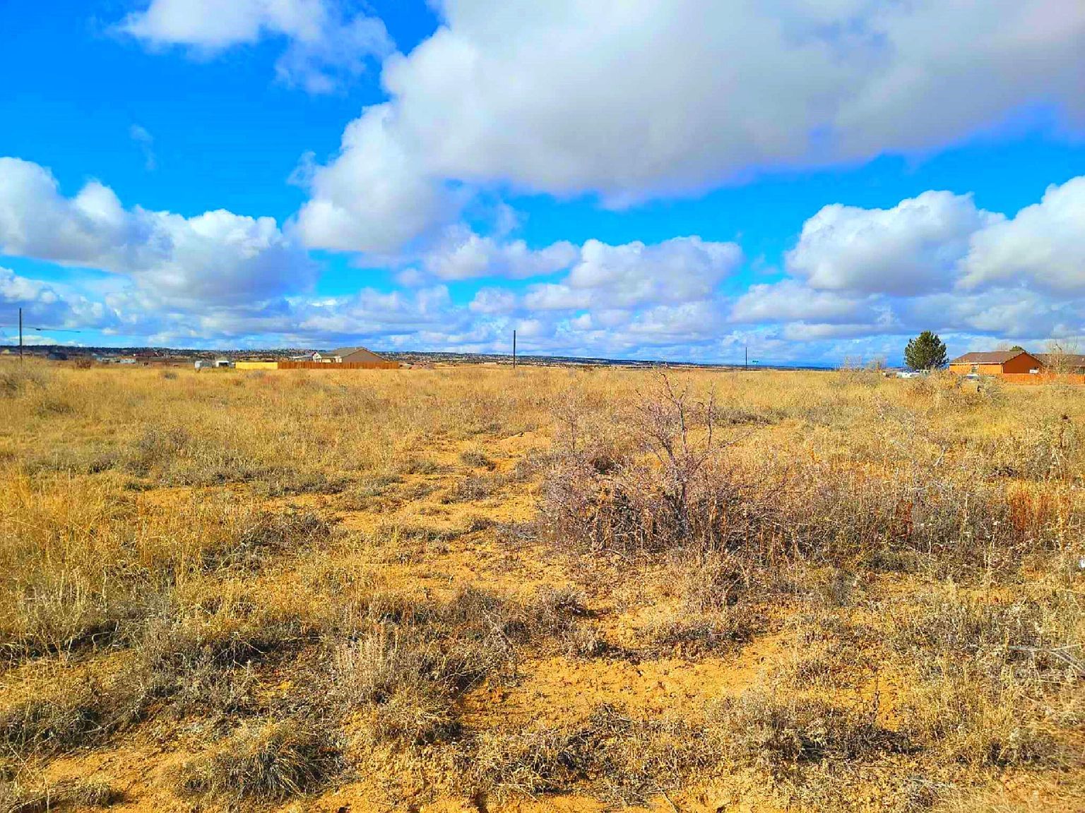 878 E Loma Dr Pueblo, CO 81007 - Thumbnail 2