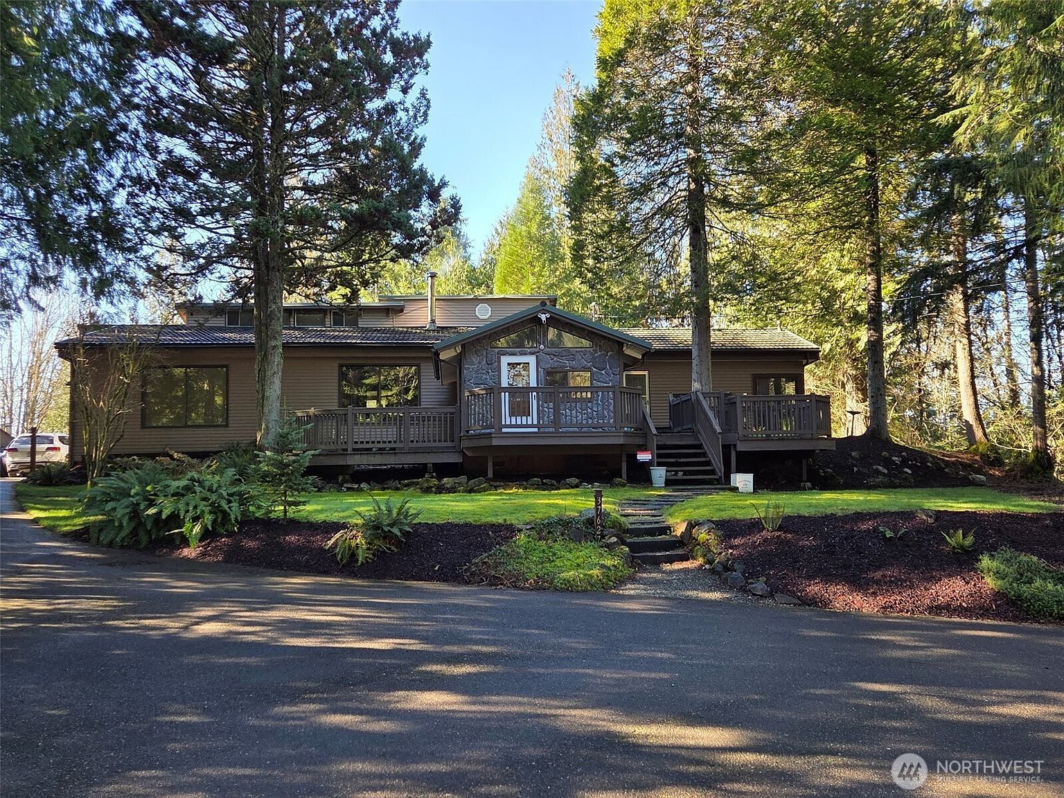 37627 W Lake Walker Dr SE Enumclaw, WA 98022  | Single Family