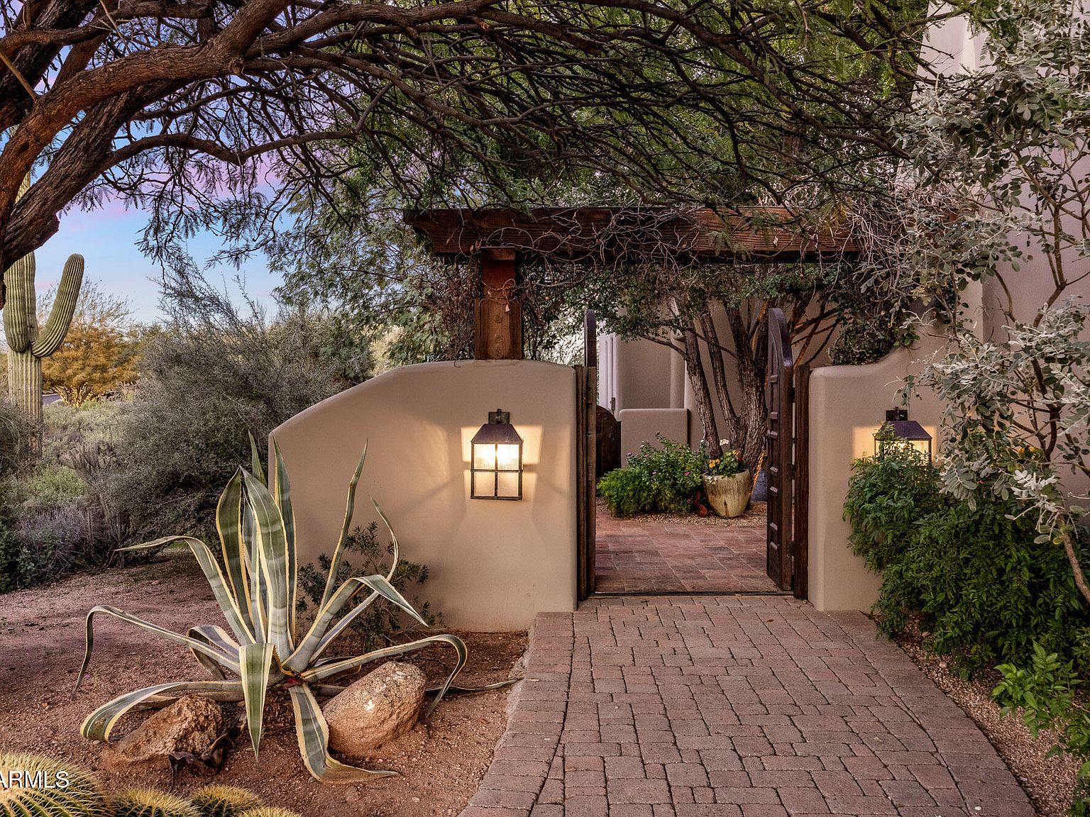 8300 E Dixileta Dr #211 Scottsdale, AZ 85266 - Thumbnail 2