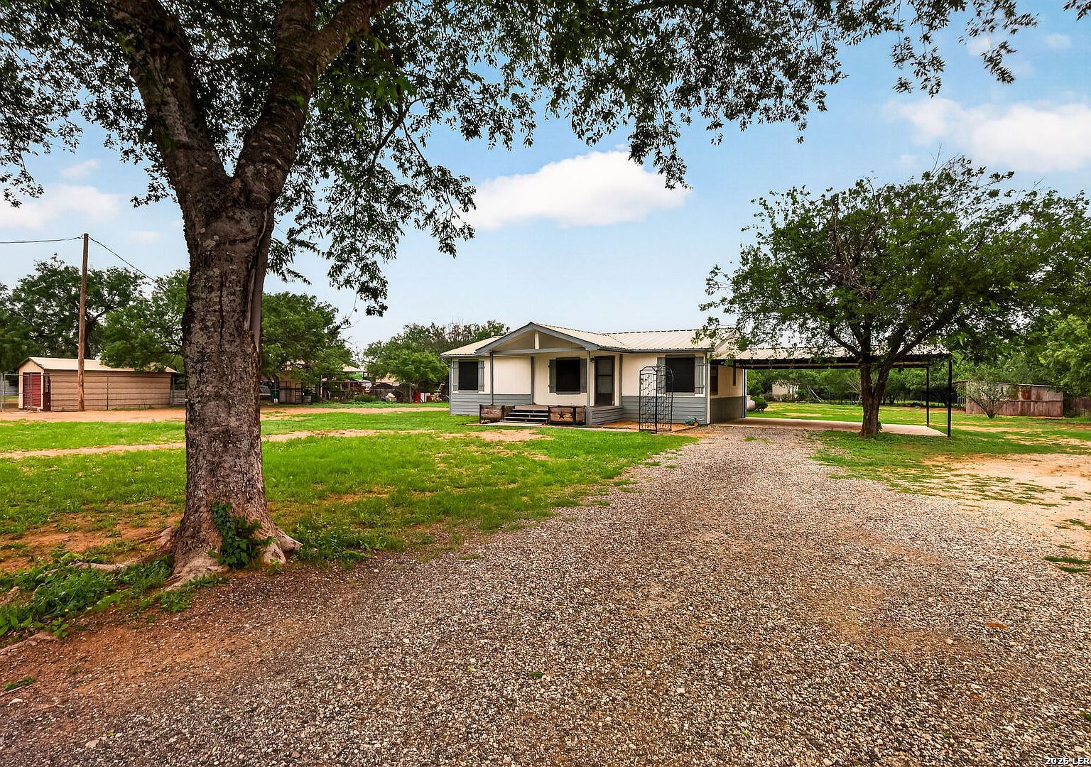 147 County Road 6841 Lytle, TX 78052 | Single Family