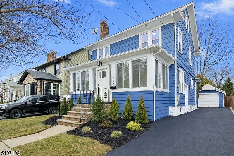 737 Bailey Ave Elizabeth, NJ 07208 - Thumbnail 2