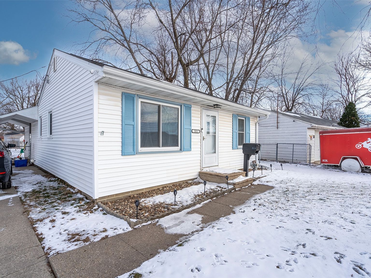 311 E 22nd St S Newton, IA 50208, 50208