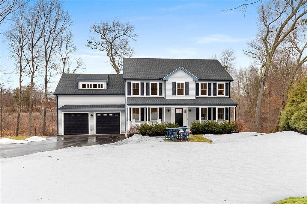 69 Forest St Middleton, MA 01949 - Thumbnail 2