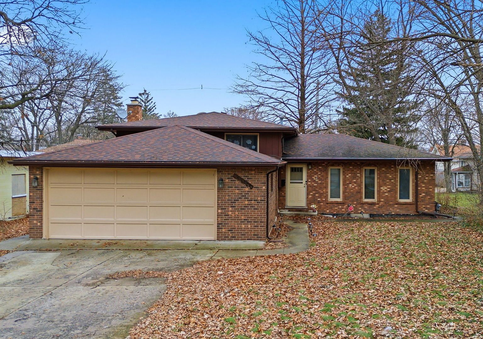 18341 Poplar Ave Homewood, IL 60430 - Thumbnail 2