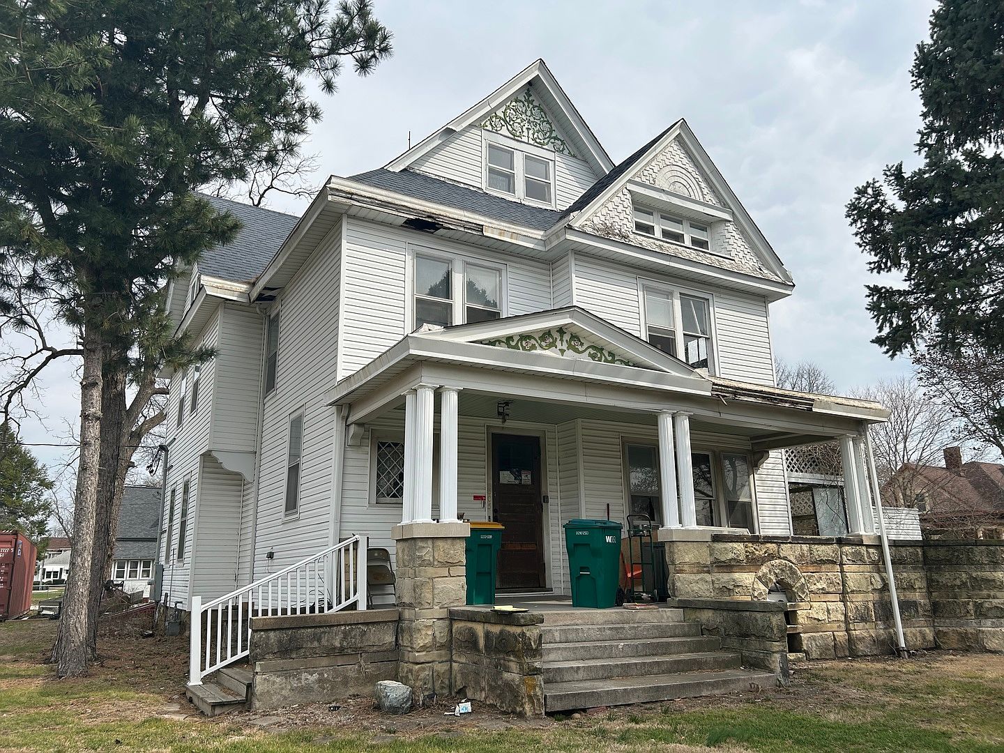 505 S Main St Tuscola, IL 61953 - Thumbnail 2