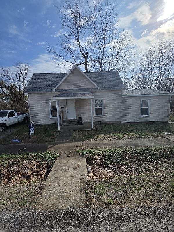 709 N Garfield St Marion, IL 62959  | Single Family