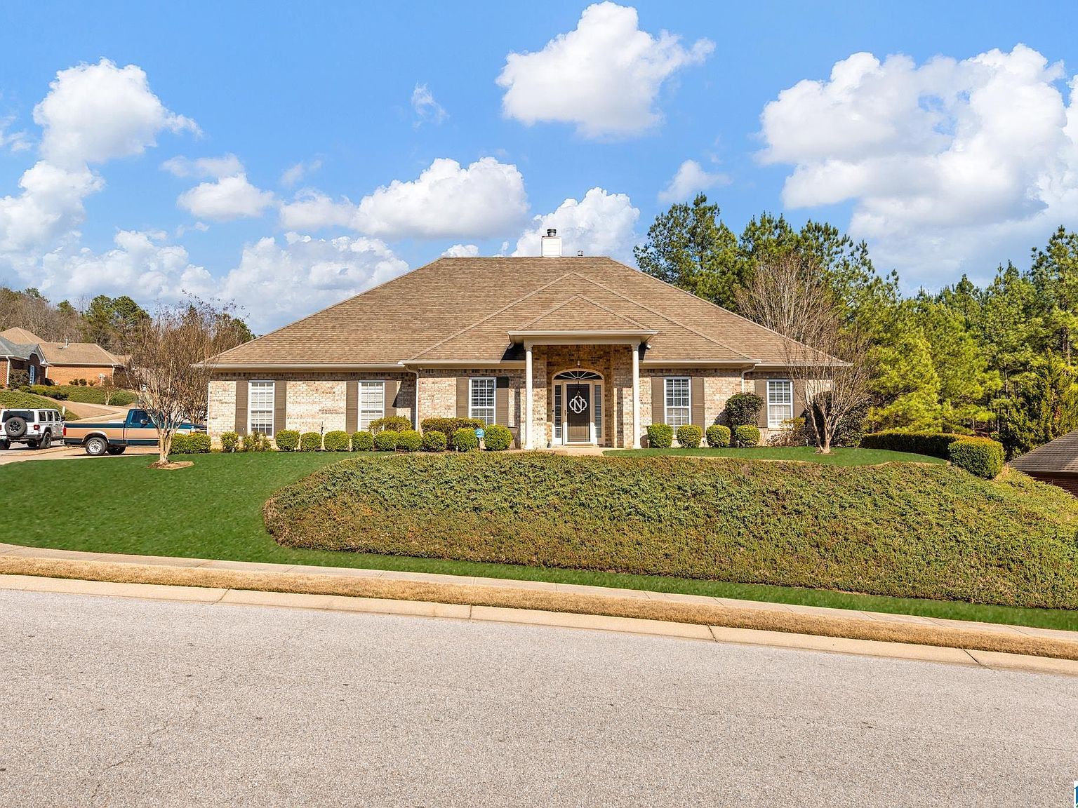 150 Blackstone Ct Chelsea, AL 35043 - Thumbnail 2