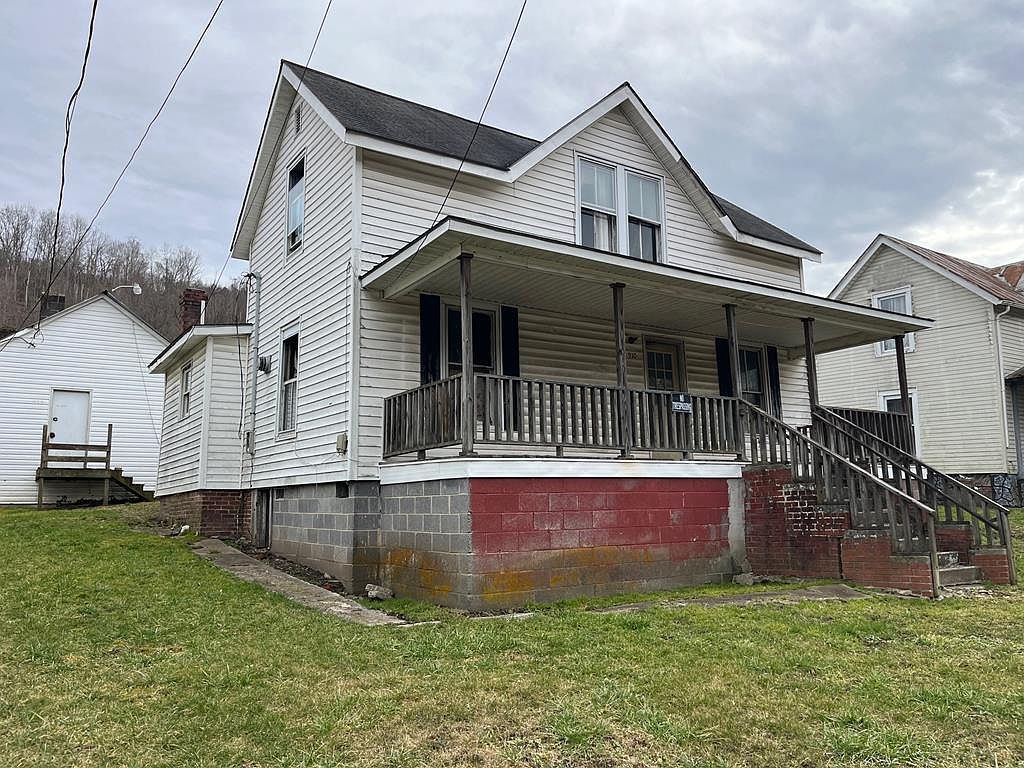 910 W Main St Saltville, VA 24370 - Thumbnail 2