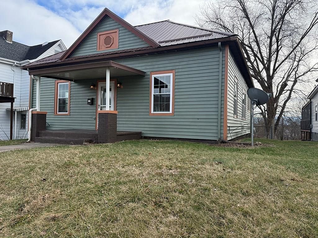 1006 Highland Ave Bristol, VA 24201 - Thumbnail 2