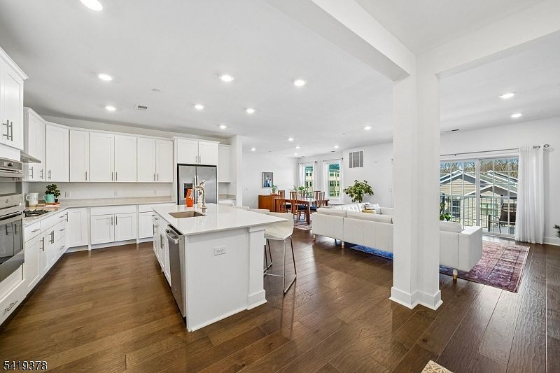 15 Whitney Ave Morris Plains, NJ 07950 - Thumbnail 2