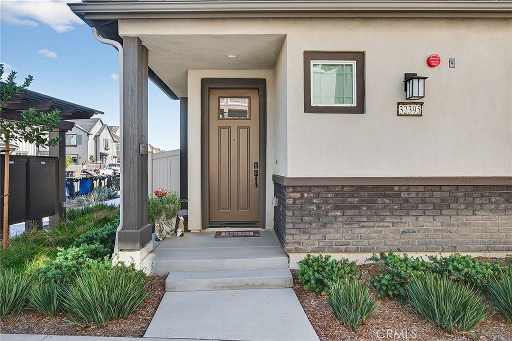 32395 Brunello Way Temecula, CA 92591  | Condominium