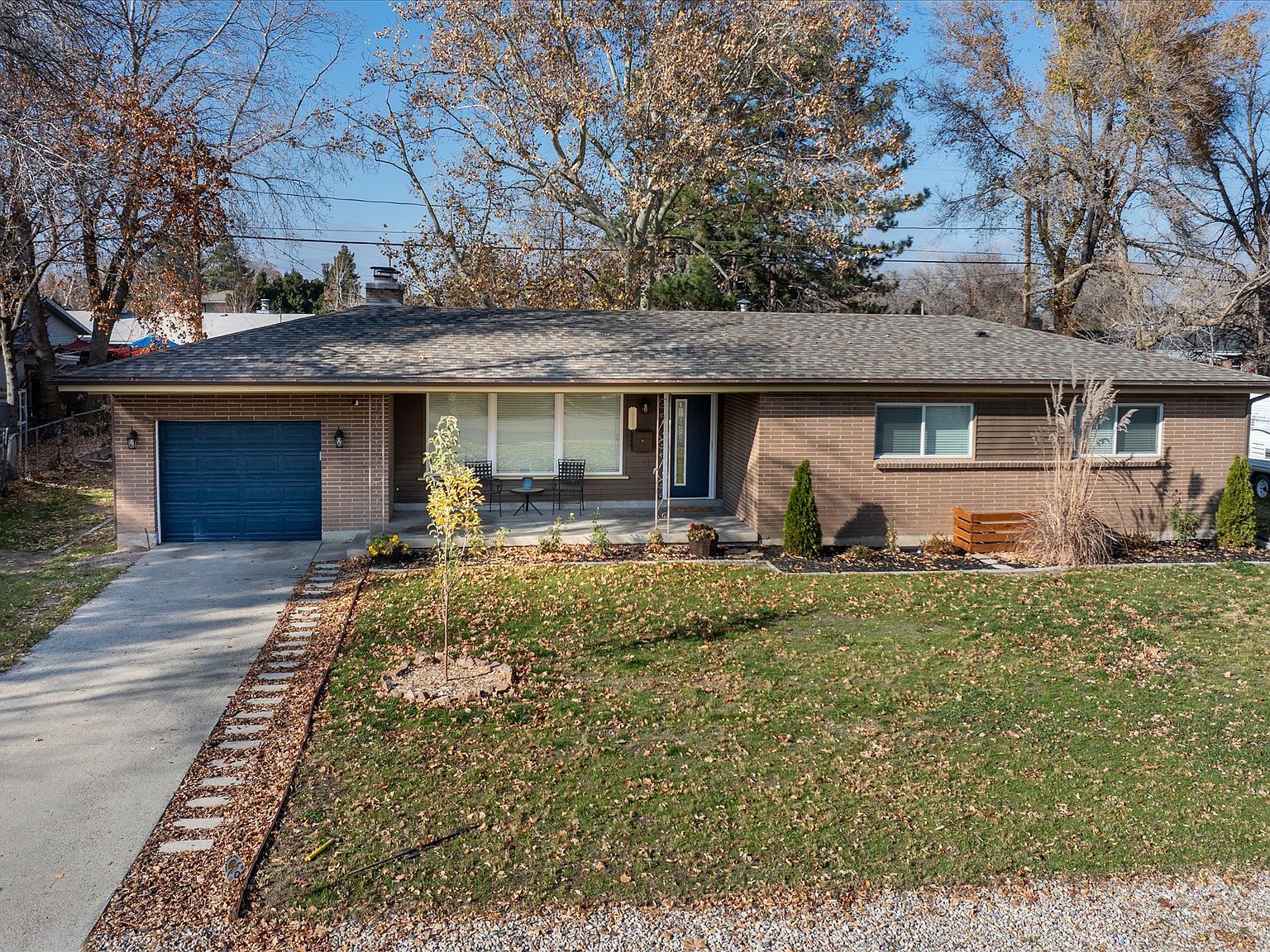 1837 E Brookhill Dr Cottonwood Heights, UT 84121 - Thumbnail 2