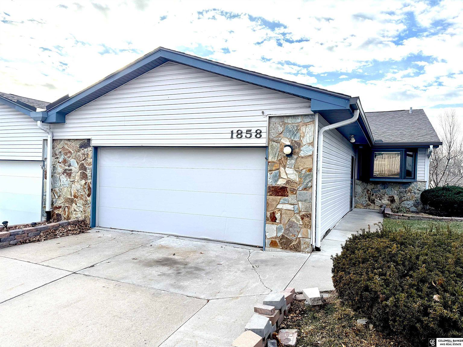 1858 N 93rd Ct Omaha, NE 68114 | New build