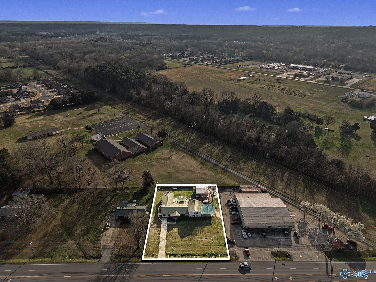 623 Highway 67 S Decatur, AL 35603 - Thumbnail 2