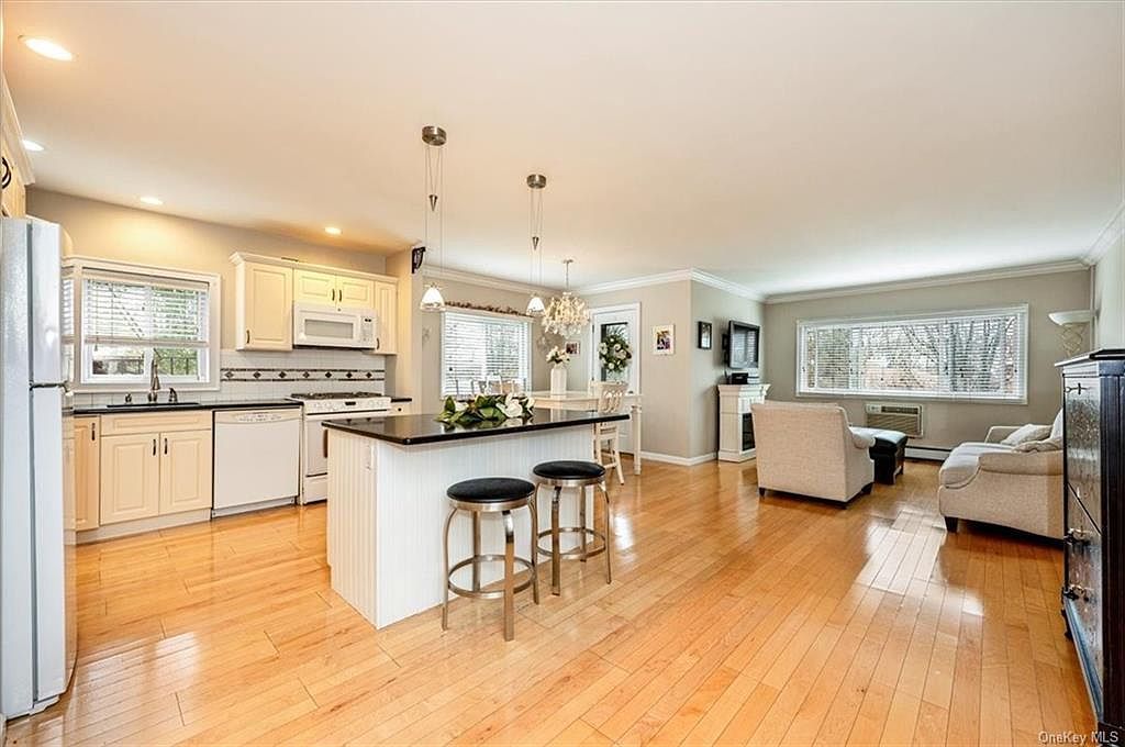 2333 Palmer Ave APT 2G New Rochelle, NY 10801 - Thumbnail 2