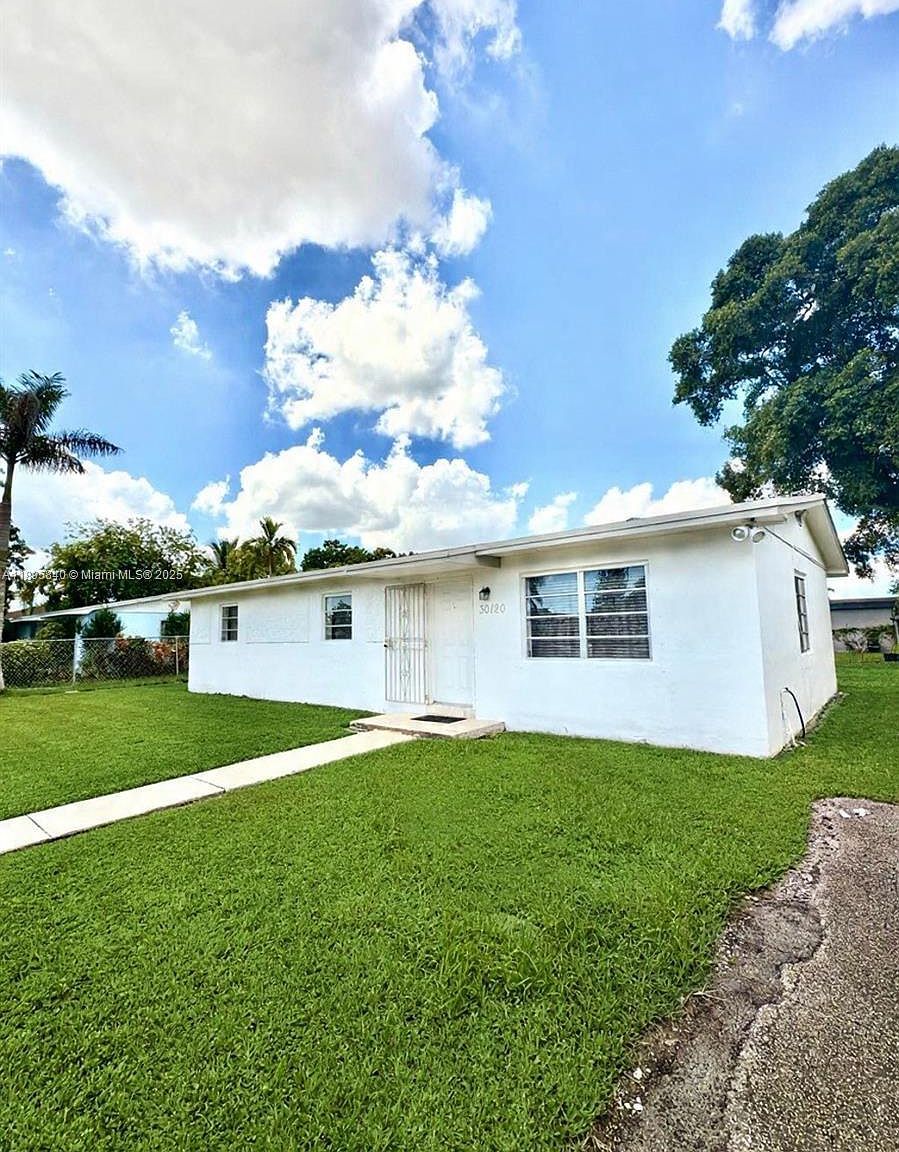 30120 SW 149th Ave Homestead, FL 33033 - Thumbnail 2