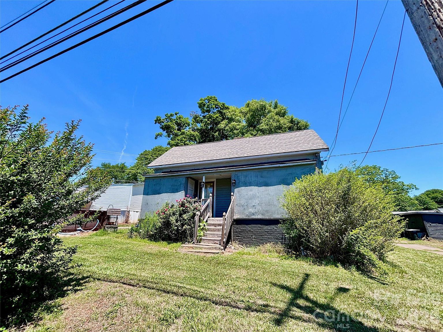 126 West St Ellenboro, NC 28040, 28040