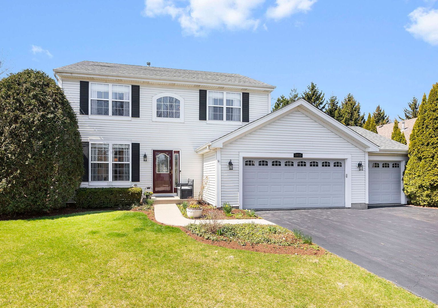 7017 Nathan Ln Carpentersville, IL 60110  | Single Family