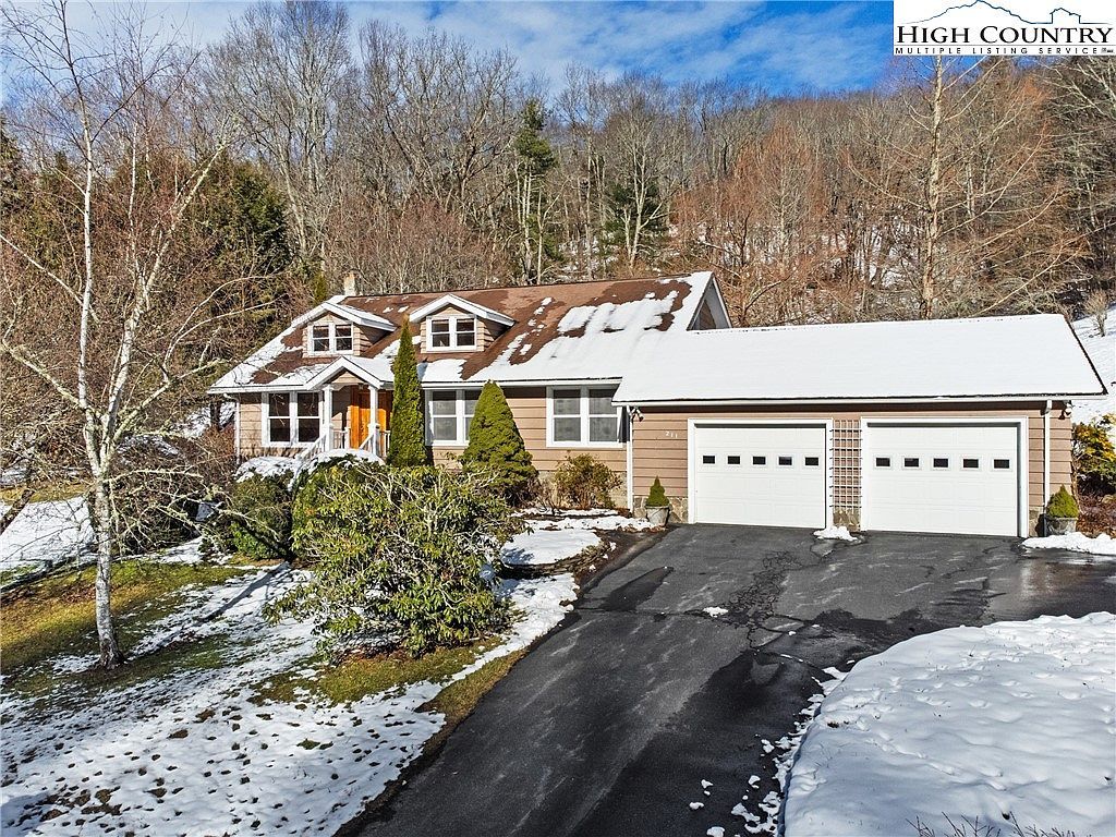 211 Possum Hollow Rd Blowing Rock, NC 28605 - Thumbnail 2