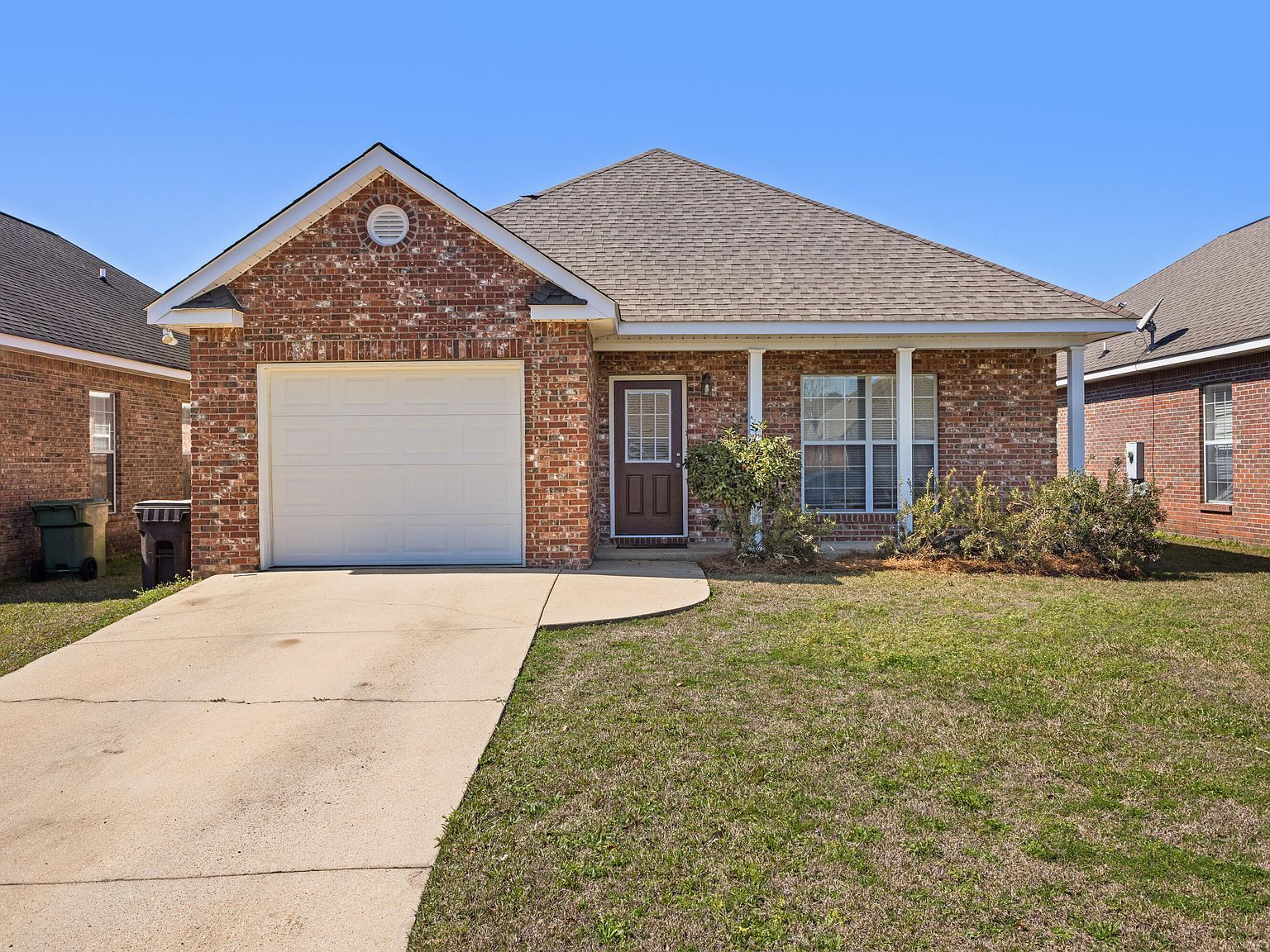 7 Oxford Dr Hattiesburg, MS 39402  | Single Family