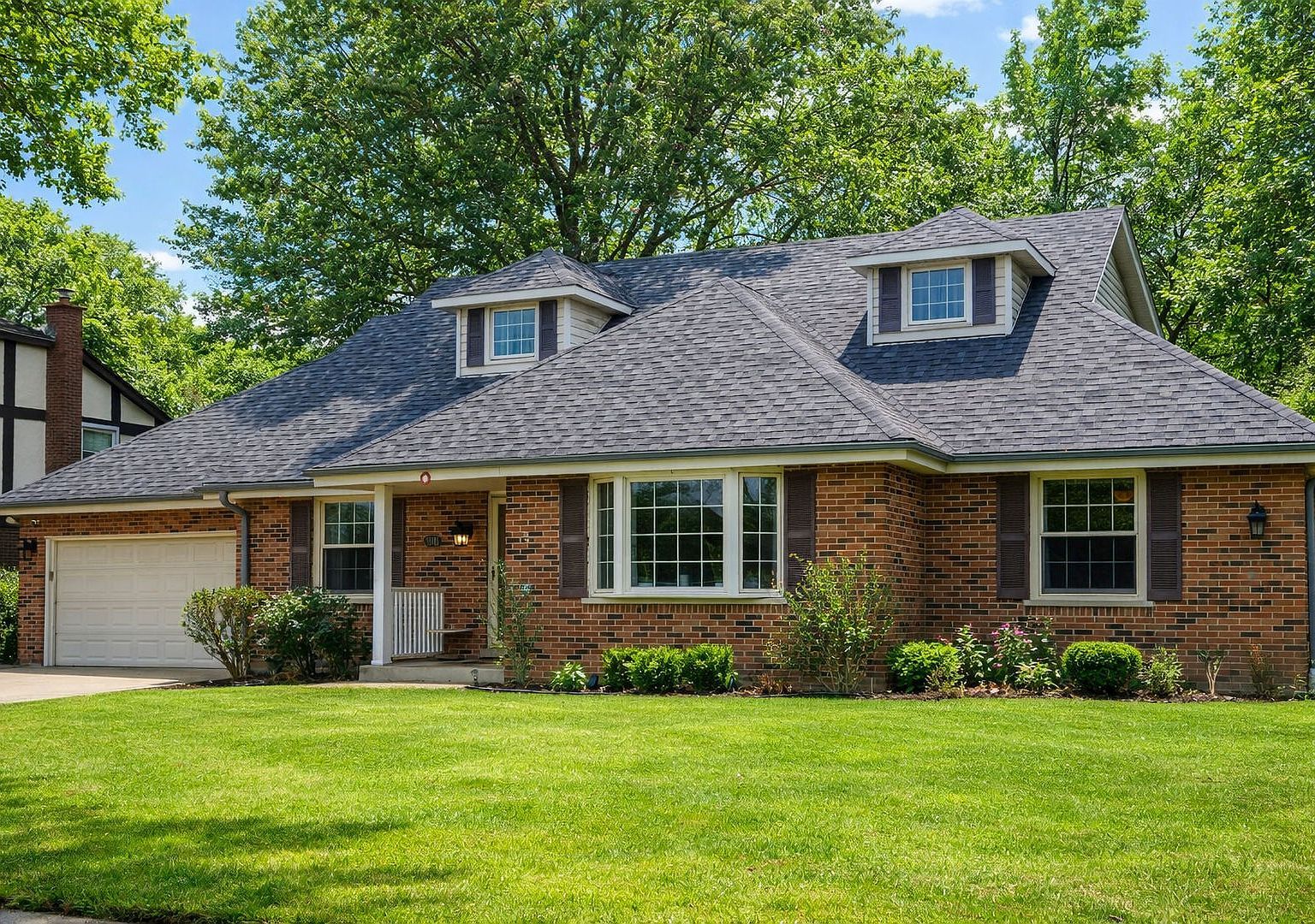 1346 Wessling Dr Northbrook, IL 60062 - Thumbnail 2