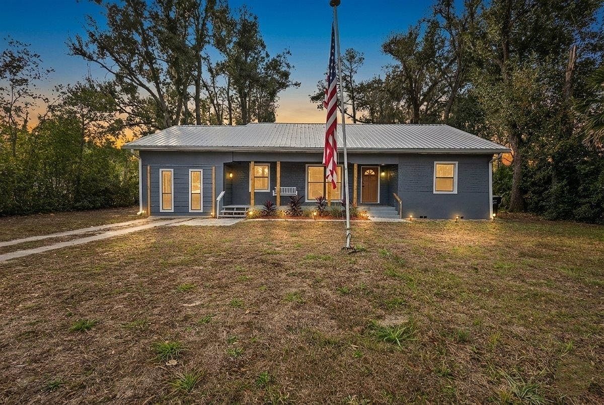 413 E Elm St Perry, FL 32347 - Thumbnail 2