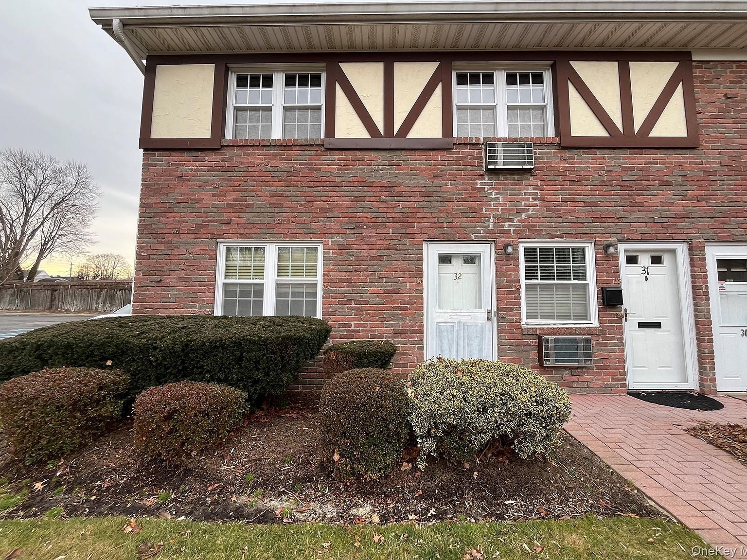 32 Springwood Dr North Babylon, NY 11703  | Condominium