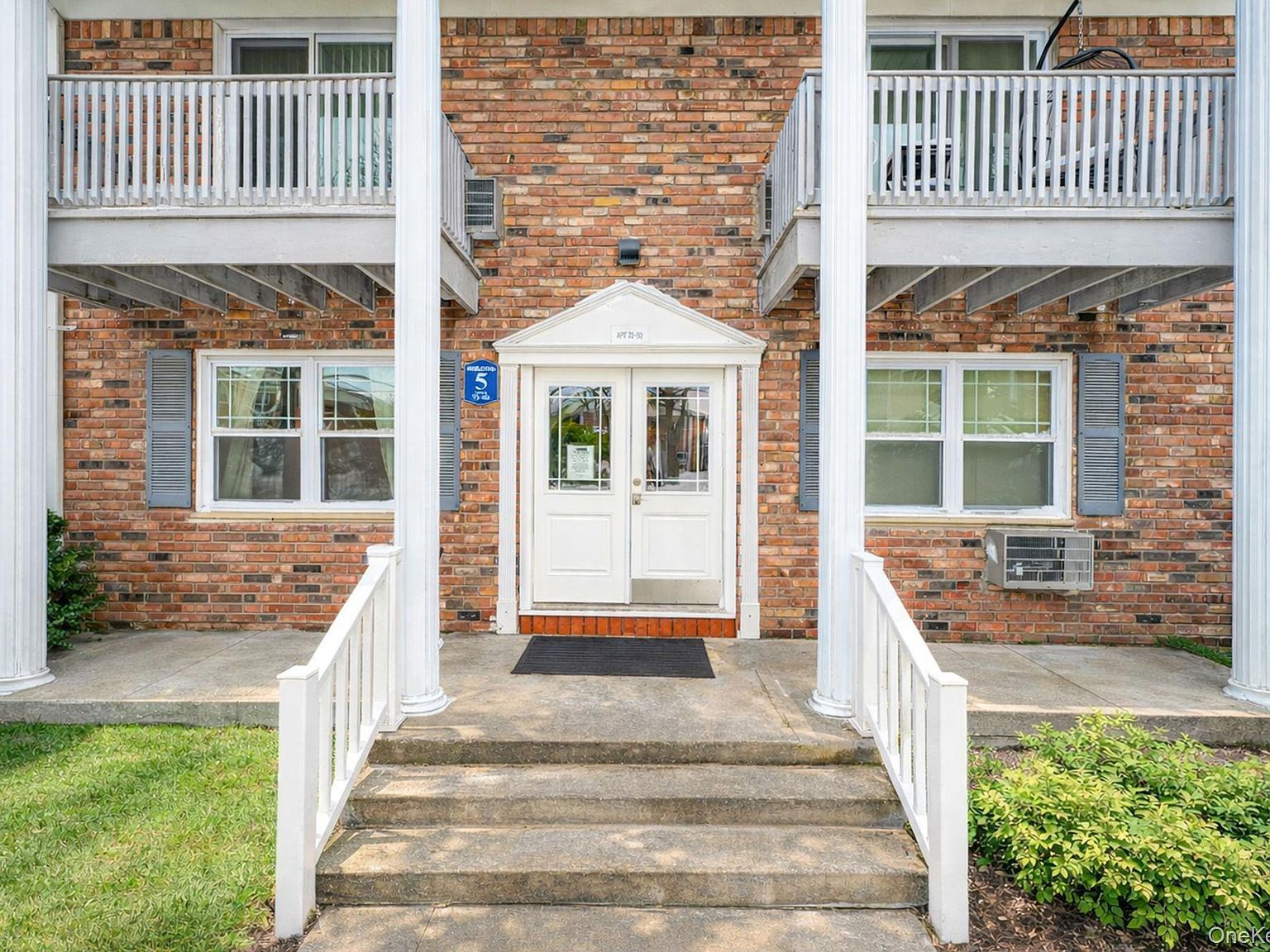 73 Fairharbor Dr #73 Patchogue, NY 11772 - Thumbnail 2